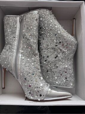 It’s Fashion Brand, Silver Sequin Pointed Toe Stiletto Ankle Boots